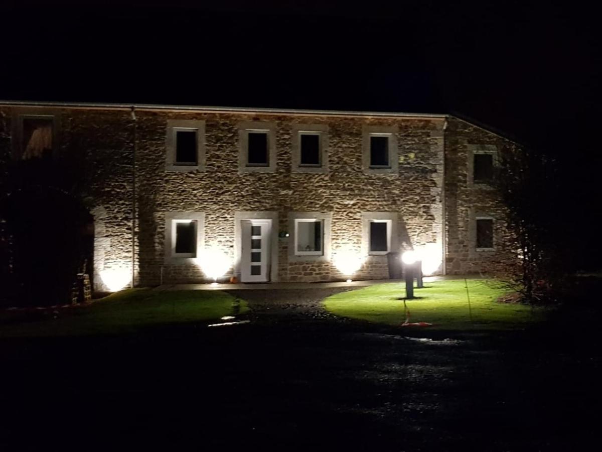 Gite Des Ayrifagnes ティユー エクステリア 写真